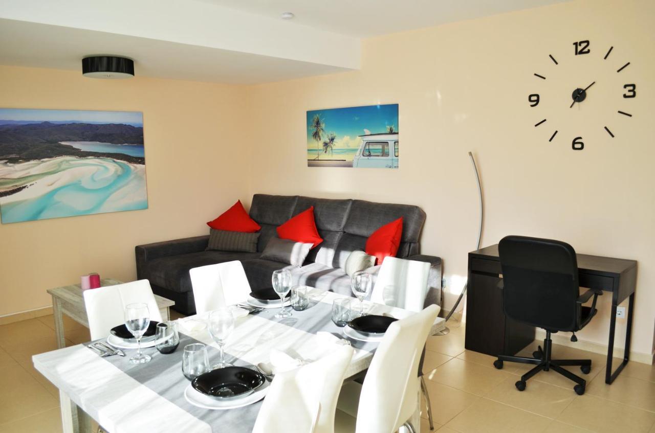 Espectacular Chalet Adosado Para Vacaciones En Panoramica Golf Sant Jordi Luaran gambar
